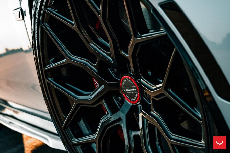 Колеса Cadillac CTS-V on Vossen Wheels (HF-2) 2019 года  (фото 9 из 32)